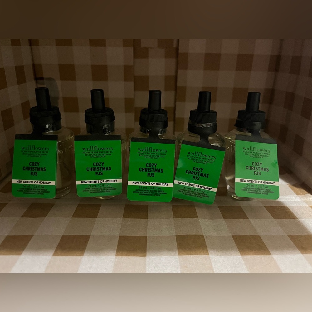 Bath And Body Works COZY CHRISTMAS PJS Wallflower refills x5